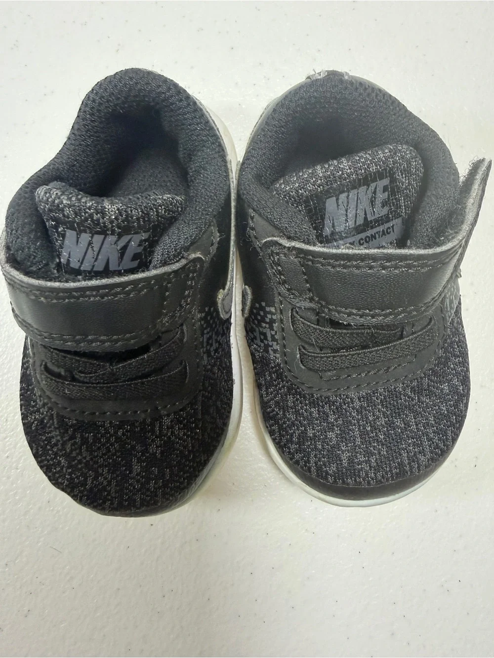 Nike Revolution Toddler Black Knit Hook-and-Loop Sneakers size 3C